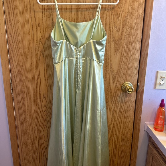 Shiny light green Prom dress with leg slit - Picture 4 of 4